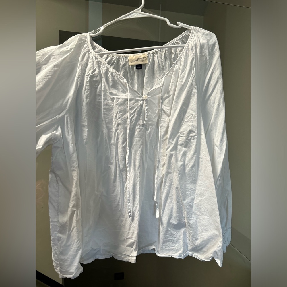 Universal Thread White Blouse